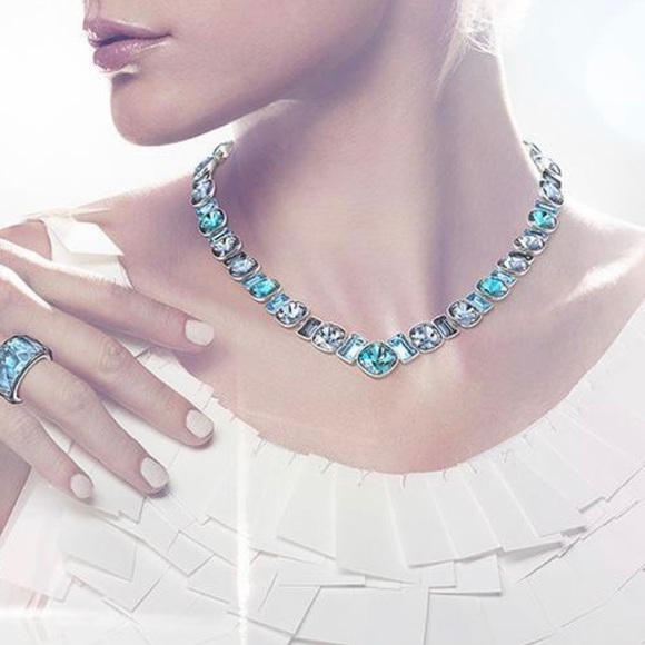 Swarovski Necklace with crystals in stunning variety of blue shades. - Picture 7 of 7